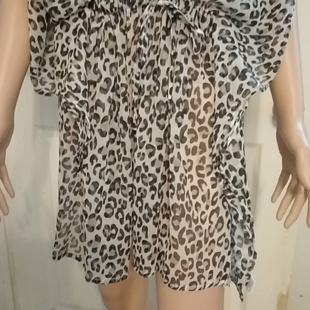 Dress - Picture 4 of 7